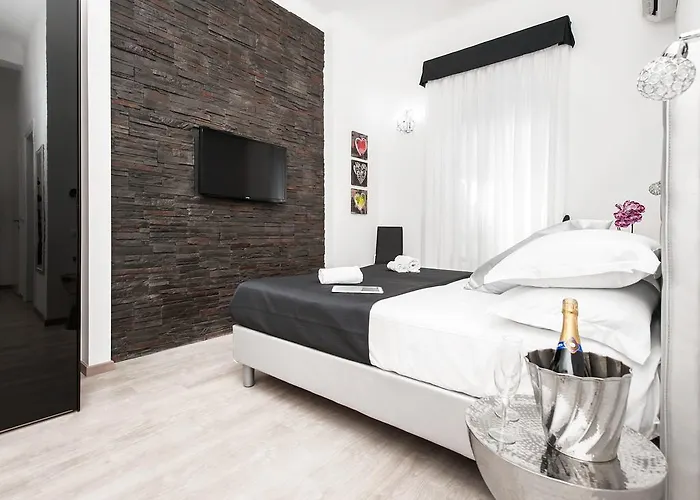 Maison d'hôtes: Black Rooms Colosseo